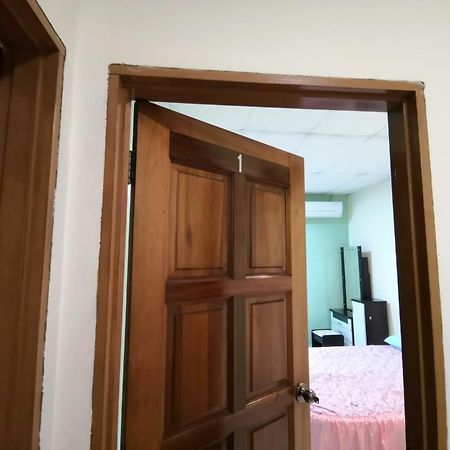 Cosy Homestay Ulu Tiram Exteriör bild