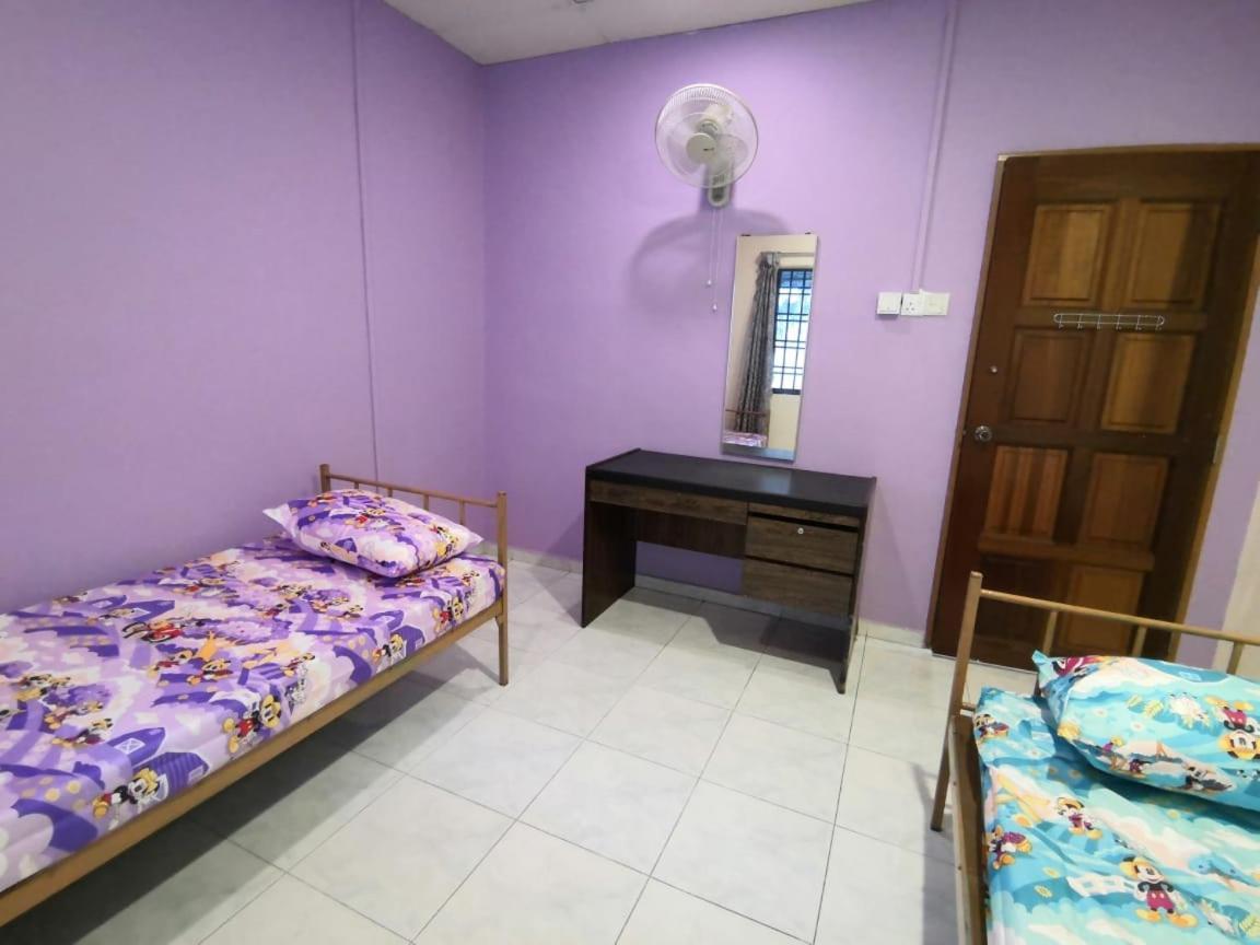 Cosy Homestay Ulu Tiram Exteriör bild