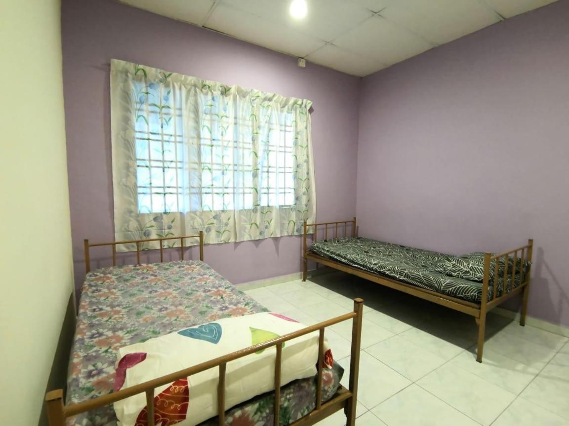 Cosy Homestay Ulu Tiram Exteriör bild