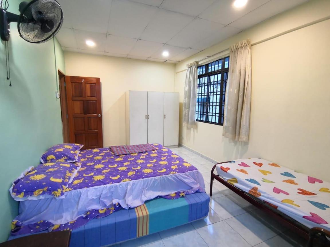 Cosy Homestay Ulu Tiram Exteriör bild