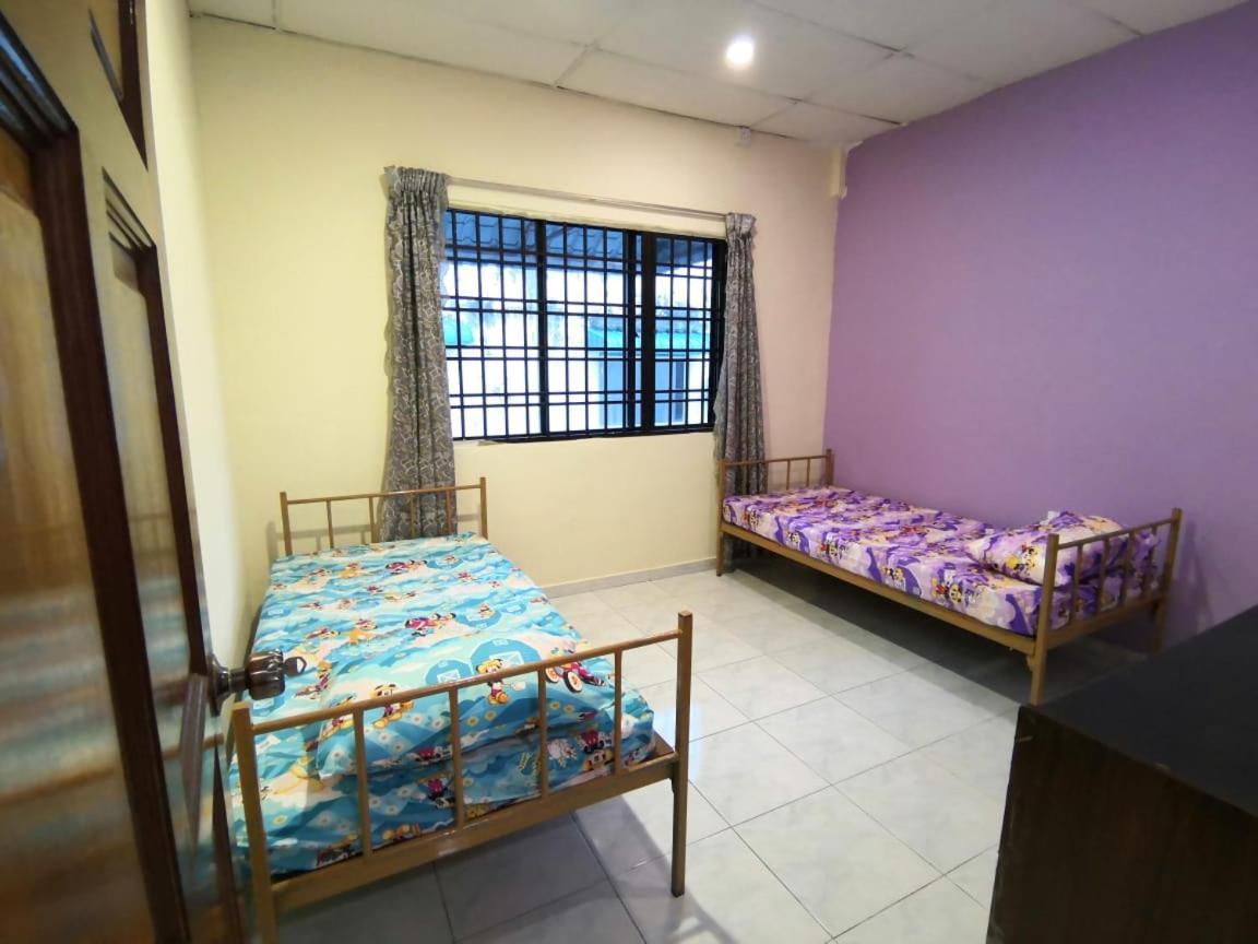 Cosy Homestay Ulu Tiram Exteriör bild